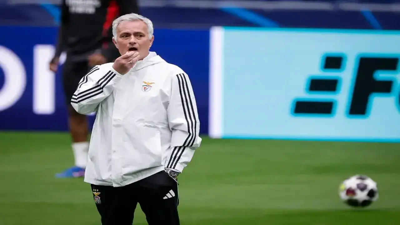 شرط مفاجئ من مورينيو قبل العودة لتدريب ريال مدريد مجددًا